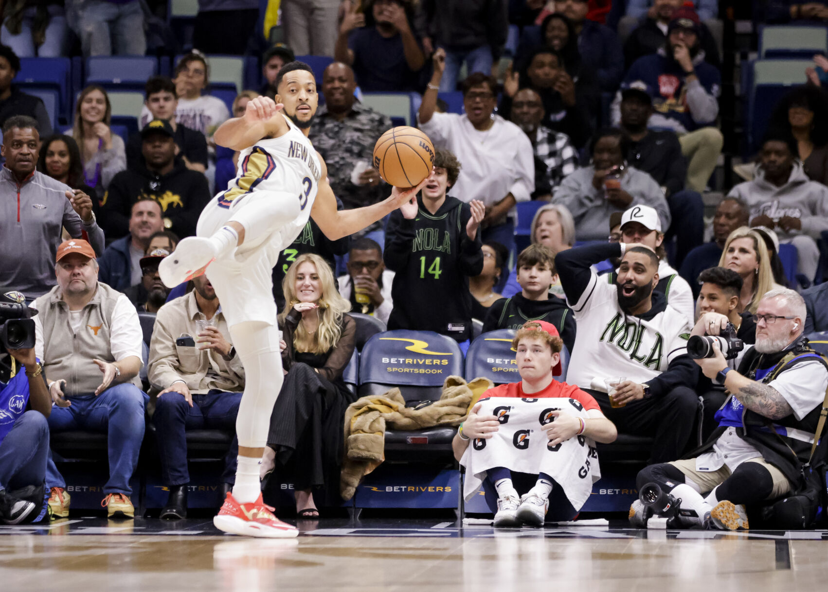 NO.pelicanslakers.010124.120.jpg